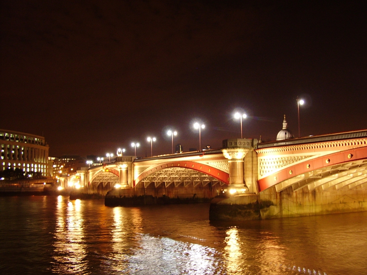 Лондон, Мост Блэкфрайерс