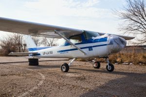 Cessna 150, UP-LA185