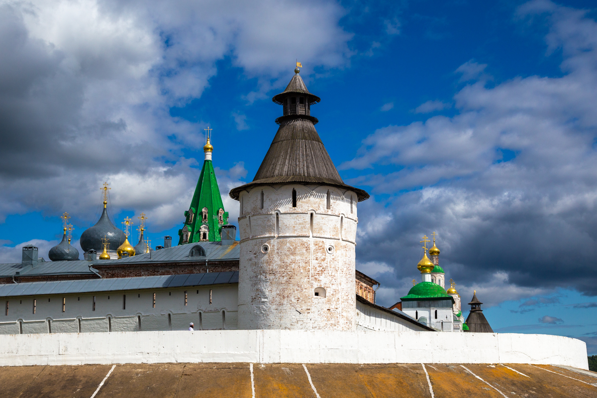 Желтоводский Макариев монастырь, Западная башня 