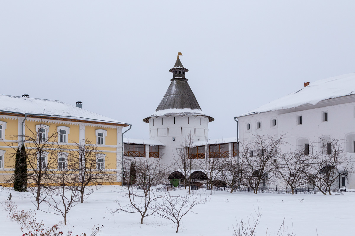Желтоводский Макариев монастырь