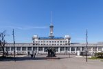 речной вокзал и площадь Маркина